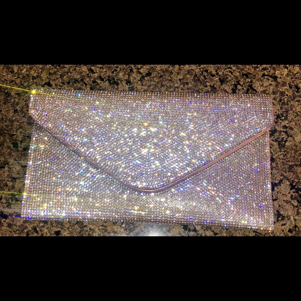 Studded clutch